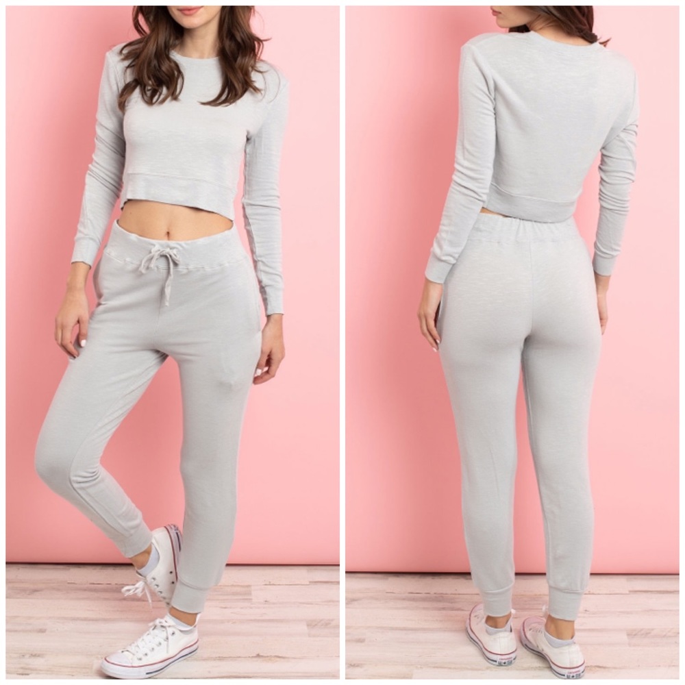 ❄️2-PIECE GRAY JOGGER SET - Picture 1 of 4